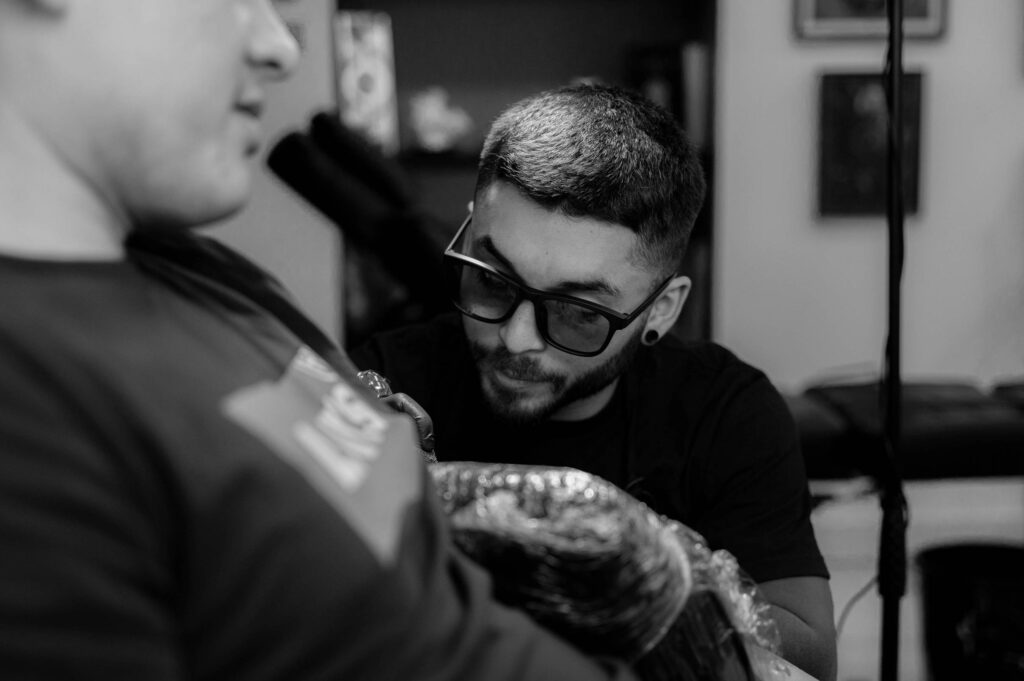 Tatuador con 10 años de experiencia en Bilbao, diseños personalizados, asesoramiento, estilo neo oriental, estilo realista